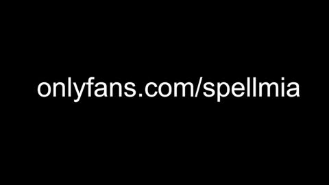 Snapshot of miaspell chatting on 21, 12, 2024 Mia  instagram miasspell online show from 21, 12, 2024