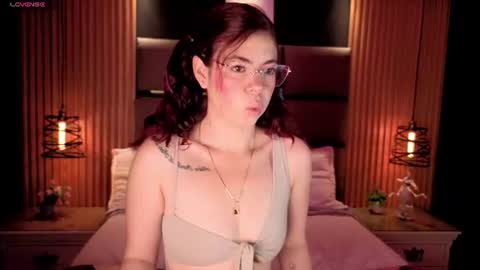 Snapshot of miatorres4 chatting on 2, 7, 2026 miatorres4 online show from 2, 7, 2026