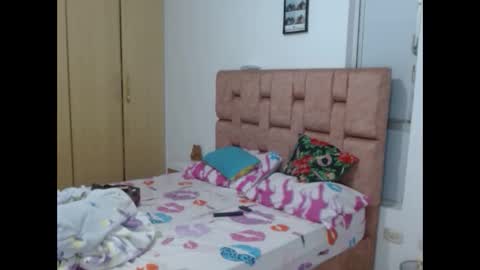 MIA VANESSA online show from 8, 1, 2026