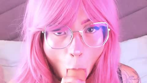 MiaWeiss online show from 24, 3, 2026