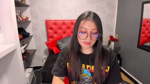 Snapshot of miawils_ chatting on 22, 1, 2025 M I A W I L S online show from 22, 1, 2025