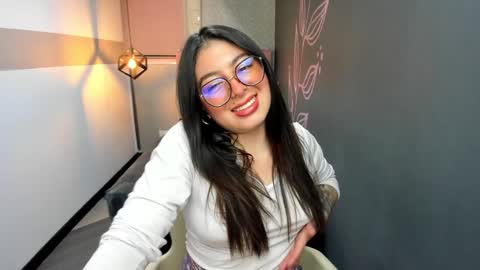 Snapshot of miawils_ chatting on 4, 2, 2025 M I A W I L S online show from 4, 2, 2025