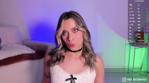 Snapshot of mich_bittersweet chatting on 19, 10, 2025         online show from 19, 10, 2025