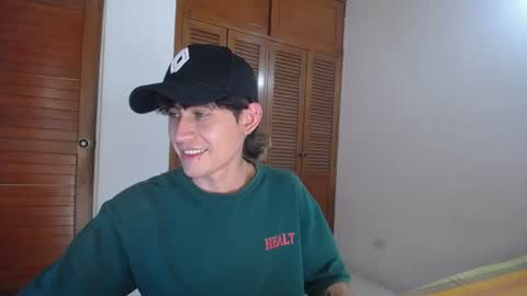 Snapshot of michaeel_blue chatting on 16, 6, 2026 Michael online show from 16, 6, 2026