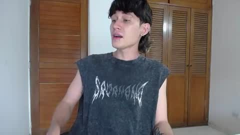 Snapshot of michaeel_blue chatting on 24, 6, 2026 Michael online show from 24, 6, 2026