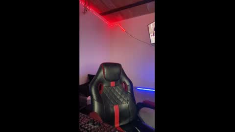 Snapshot of michael_kendall0 chatting on 23, 2, 2025 michael independent model online show from 23, 2, 2025