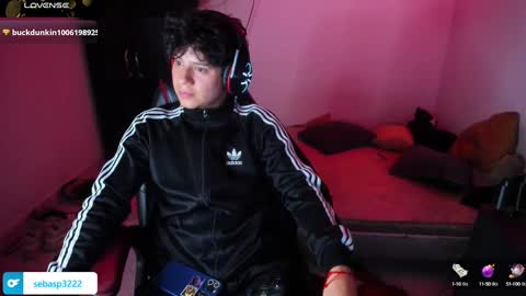 Snapshot of michael_kendall0 chatting on 8, 3, 2025 michael independent model online show from 8, 3, 2025