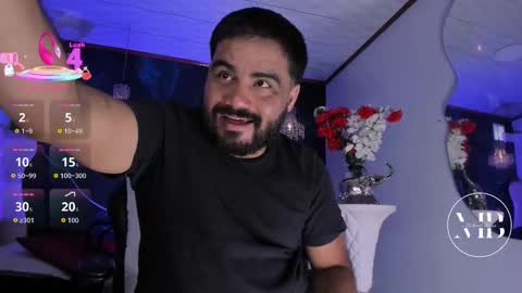 Snapshot of michaelbear_ chatting on 11, 11, 2025 Michael online show from 11, 11, 2025