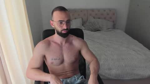 Snapshot of michaelevansx chatting on 9, 2, 2026 MichaelEvansx online show from 9, 2, 2026