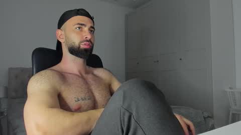 Snapshot of michaelevansx chatting on 14, 2, 2026 MichaelEvansx online show from 14, 2, 2026