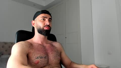 MichaelEvansx online show from 29, 3, 2026