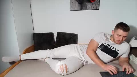 Snapshot of michaelos11 chatting on 15, 3, 2026 michaelos11 online show from 15, 3, 2026