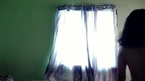 My name is Kel 18. 53 short and petite... online show from 13, 1, 2025