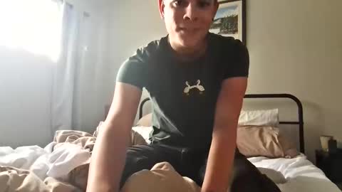 Snapshot of michaeltwinkboy chatting on 13, 5, 2026 michaeltwinkboy online show from 13, 5, 2026