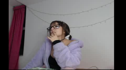Snapshot of michell_bunny13 chatting on 21, 4, 2026 Michell online show from 21, 4, 2026