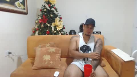 Snapshot of michelle_allen0104 chatting on 3, 12, 2024 michelle_allen0104 online show from 3, 12, 2024