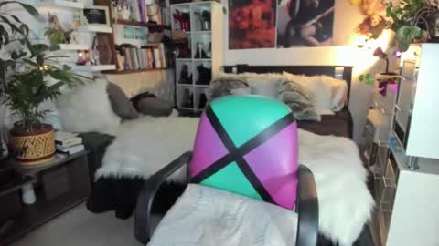 michelle apihel online show from 31, 1, 2025