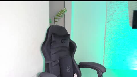 Michellee online show from 18, 9, 2025