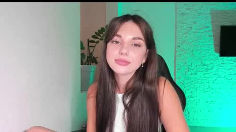 Michellee online show from 26, 9, 2025