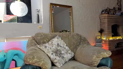 Snapshot of michi_souffl chatting on 28, 2, 2025 Michi online show from 28, 2, 2025