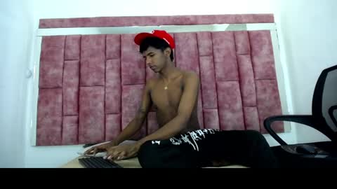 Mick storm online show from 22, 4, 2026