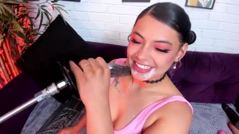 Snapshot of micki__ chatting on 20, 4, 2026 Micki online show from 20, 4, 2026