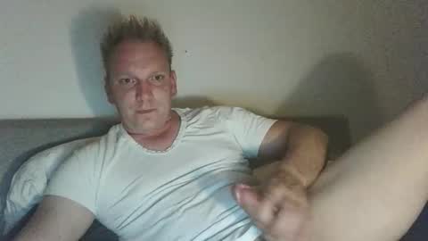 mickkxl online show from 2, 10, 2025