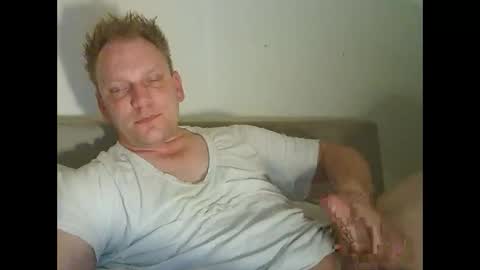 mickkxl online show from 16, 2, 2026