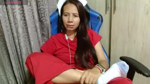 Snapshot of miculohot chatting on 21, 4, 2026 vanesa sexy online show from 21, 4, 2026