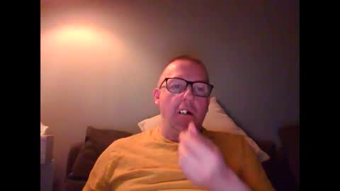 Snapshot of middleton2021 chatting on 12, 1, 2025 middleton2021 online show from 12, 1, 2025