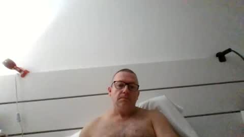 Snapshot of middleton2021 chatting on 15, 9, 2025 middleton2021 online show from 15, 9, 2025