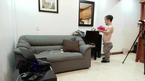 Snapshot of midgettripod1 chatting on 5, 5, 2026 Aaron online show from 5, 5, 2026