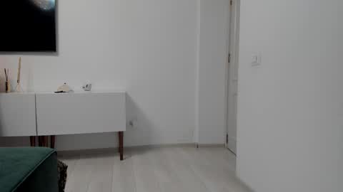 MidnightDuoxx online show from 6, 1, 2026