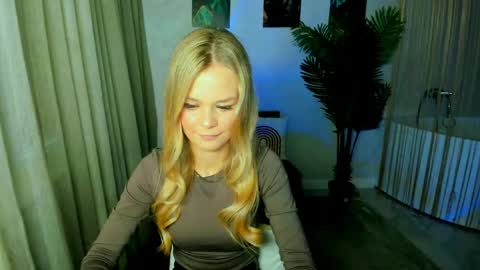 midnighteaura online show from 30, 5, 2026
