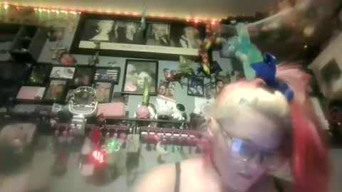 Snapshot of midnightseducer1 chatting on 10, 4, 2026 midnightseducer1 online show from 10, 4, 2026