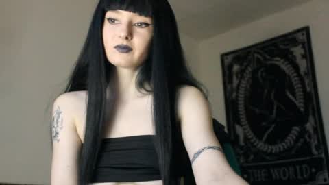 Snapshot of midnightsiren chatting on 17, 5, 2026 midnightsiren online show from 17, 5, 2026