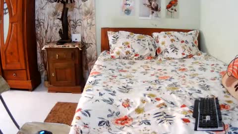 Snapshot of miel_07 chatting on 14, 7, 2026 miel_07 online show from 14, 7, 2026