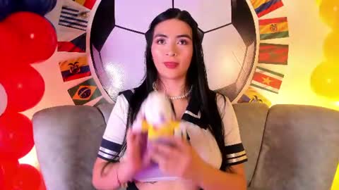Snapshot of miel_gomez chatting on 22, 6, 2026 miel_gomez online show from 22, 6, 2026