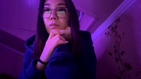 Snapshot of migdaliafenlon chatting on 17, 10, 2025 Nova online show from 17, 10, 2025