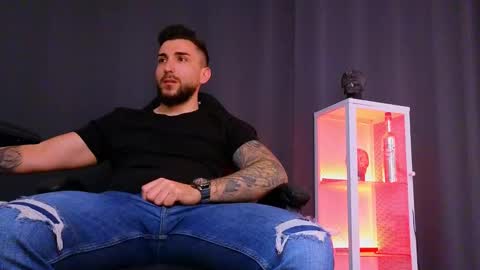 MightyAaron online show from 31, 1, 2025