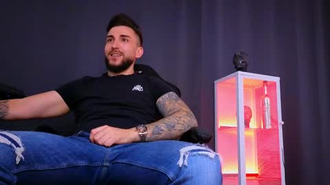 MightyAaron online show from 31, 1, 2025