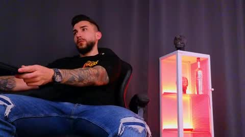 MightyAaron online show from 3, 2, 2025