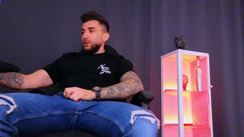 MightyAaron online show from 6, 2, 2025