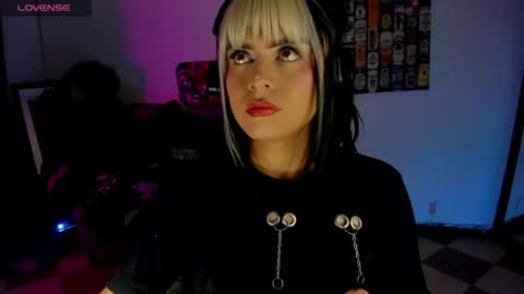 MIHAA-ADAMS online show from 8, 6, 2026