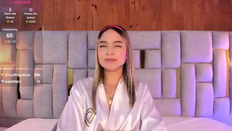 Snapshot of miia_reeves_ chatting on 6, 7, 2026 Mia online show from 6, 7, 2026