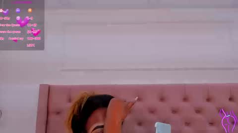 Miia Schwarz  online show from 8, 9, 2025