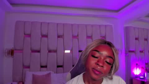 Snapshot of miia_schwarz chatting on 17, 5, 2026 Miia Schwarz online show from 17, 5, 2026