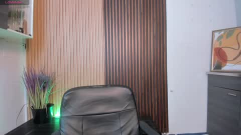 Miia 3 online show from 23, 12, 2024