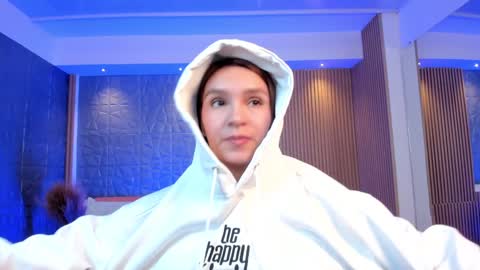 Miia 3 online show from 11, 1, 2025