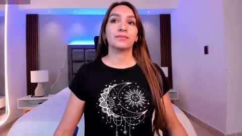 Miia 3 online show from 18, 9, 2025